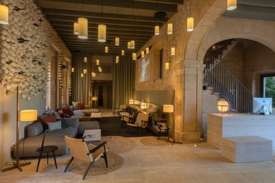 Lobby + Jaume Roig's piece .jpg