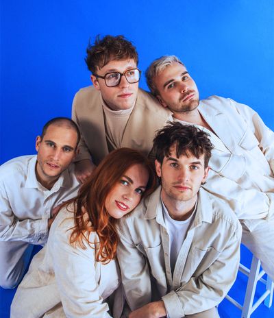 Deco_TOUR PRESS SHOT.jpg