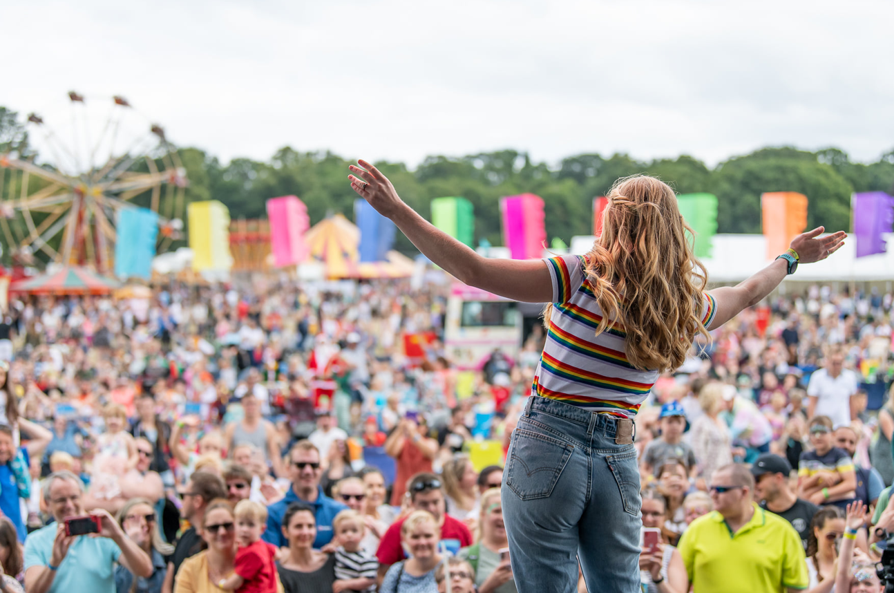 CBeebies Maddie Moate at Gloworm Festival (2).png