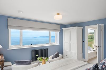 Perfect-Stays-Amar-master-bedroom 1.jpg