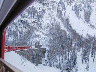 Bernina Express in snow.jpg