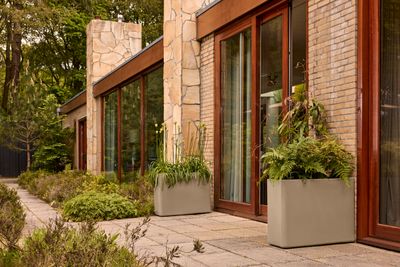 June brick divider