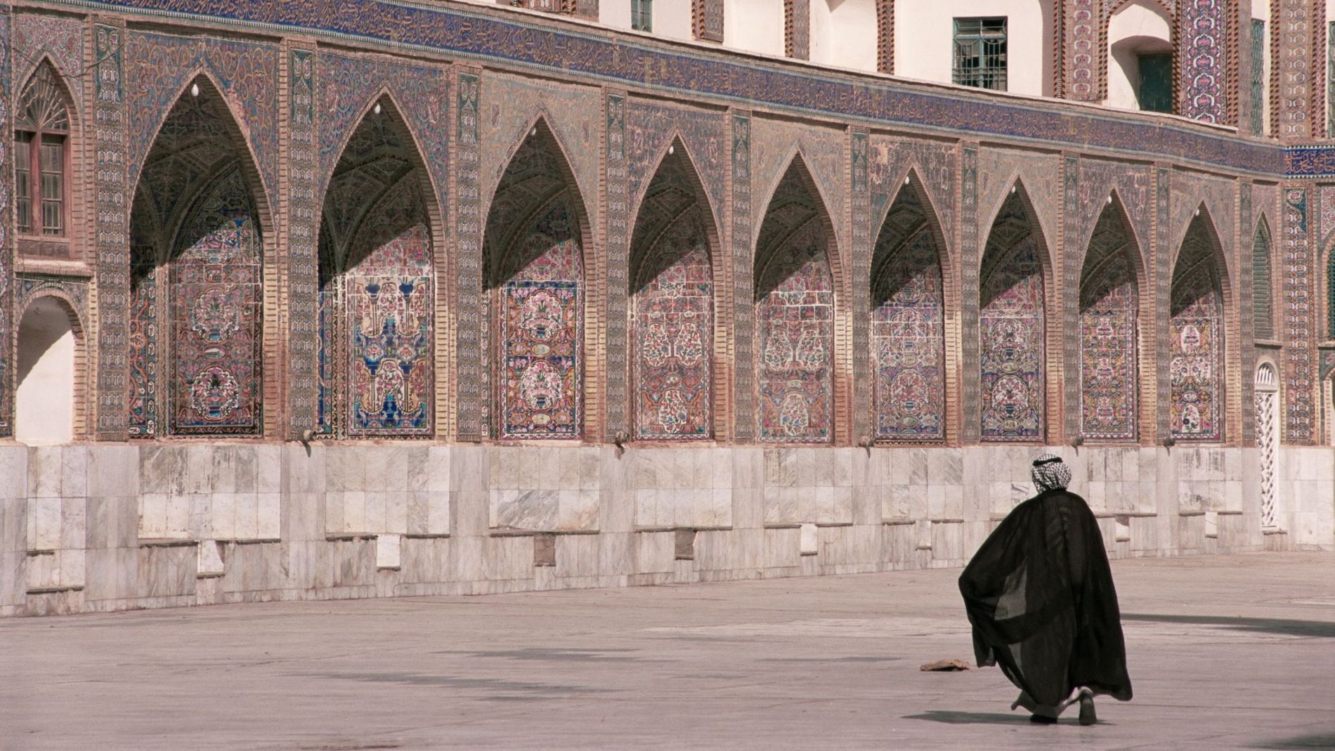 kadoumia-mosque-baghdad-iraq.jpg
