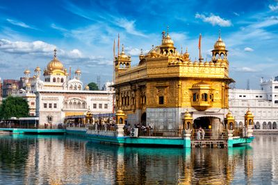 Amritsar Golden Temple_Gurdwara_India.jpg