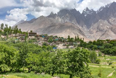 Hushe Trek_Pakistan_dreamstimexxl224322173.jpg