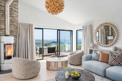 Perfect Stays - Panorama - Edward Jose (3).jpg