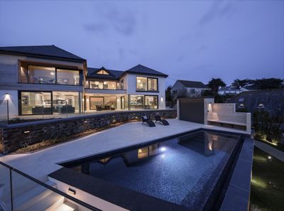 Perfect-Stays-Seaglass-House exterior.jpg