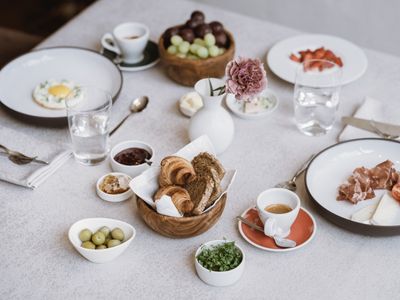 Lindenhof_Breakfast2.jpg