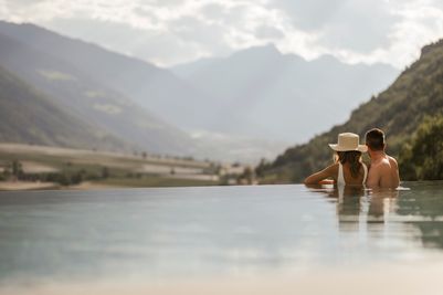 Preidlhof_Infinity Sport Pool (9).jpg