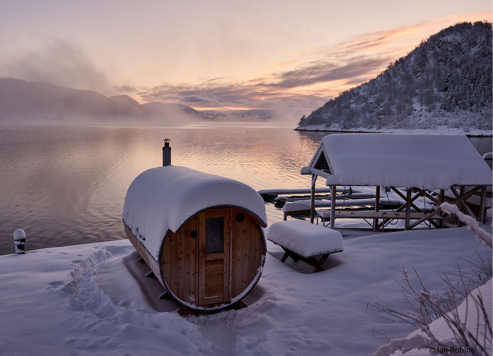 Reclaim Yourself Retreats in Norway sunrise sauna (1).jpg