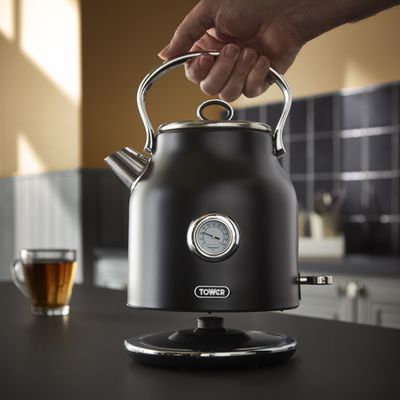 Renaissance 1.7Litre 3KW Kettle - T10063BLK_F3.jpg