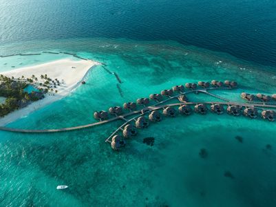 halaveli-maldives-2022-coconut-aerial-02_hd.jpg