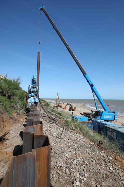 Sheet Piling UK carries out cliff reinforcement works in Clacton-on-Sea/Holland-on-Sea