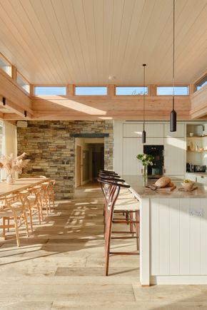 Perfect-Stays-Ferryside-living-area-3.jpg