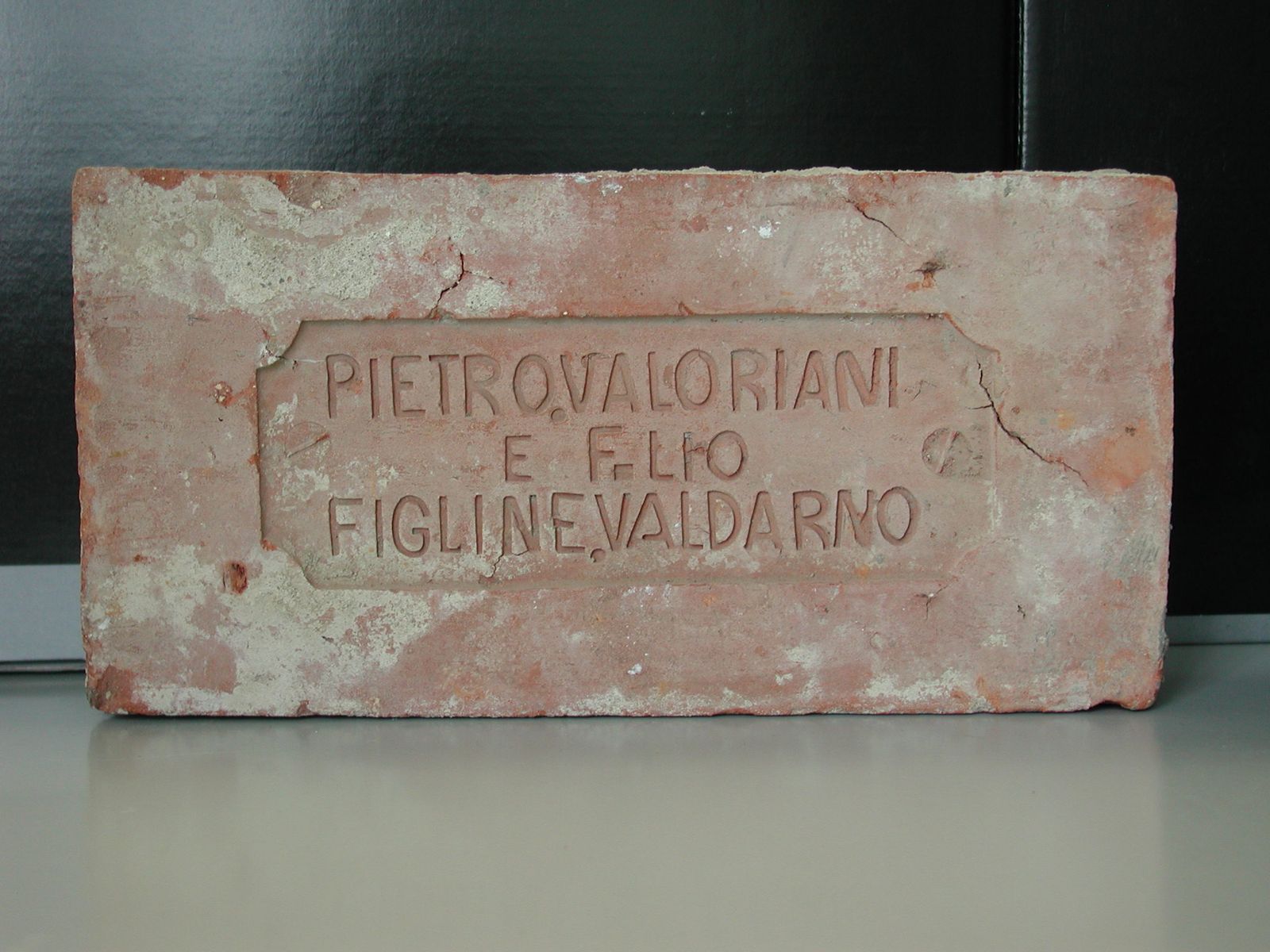 Brick from the Valoriani family factory in Tuscany