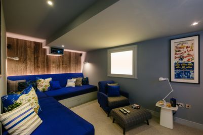 Perfect-Stays-Waterside-cinema-room-1.jpg