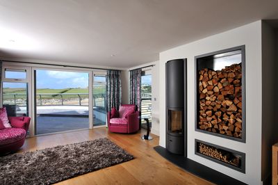 Perfect-Stays-Sea-House-living-area.jpg