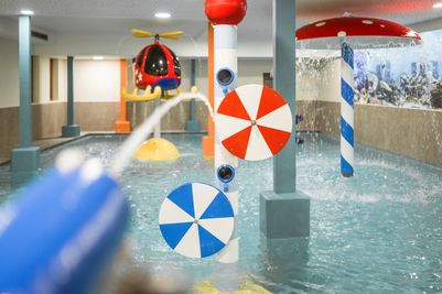 Feldhof_Kids_Pools Indoor (3).jpg
