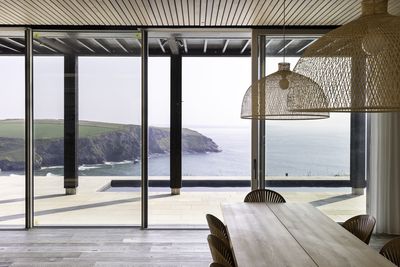 Perfect-Stays-Red-Cove-living.jpg