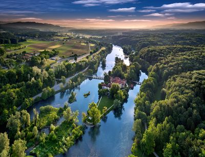 174784-F013969-grad_otocec_dji_0015-photo-m.jpg