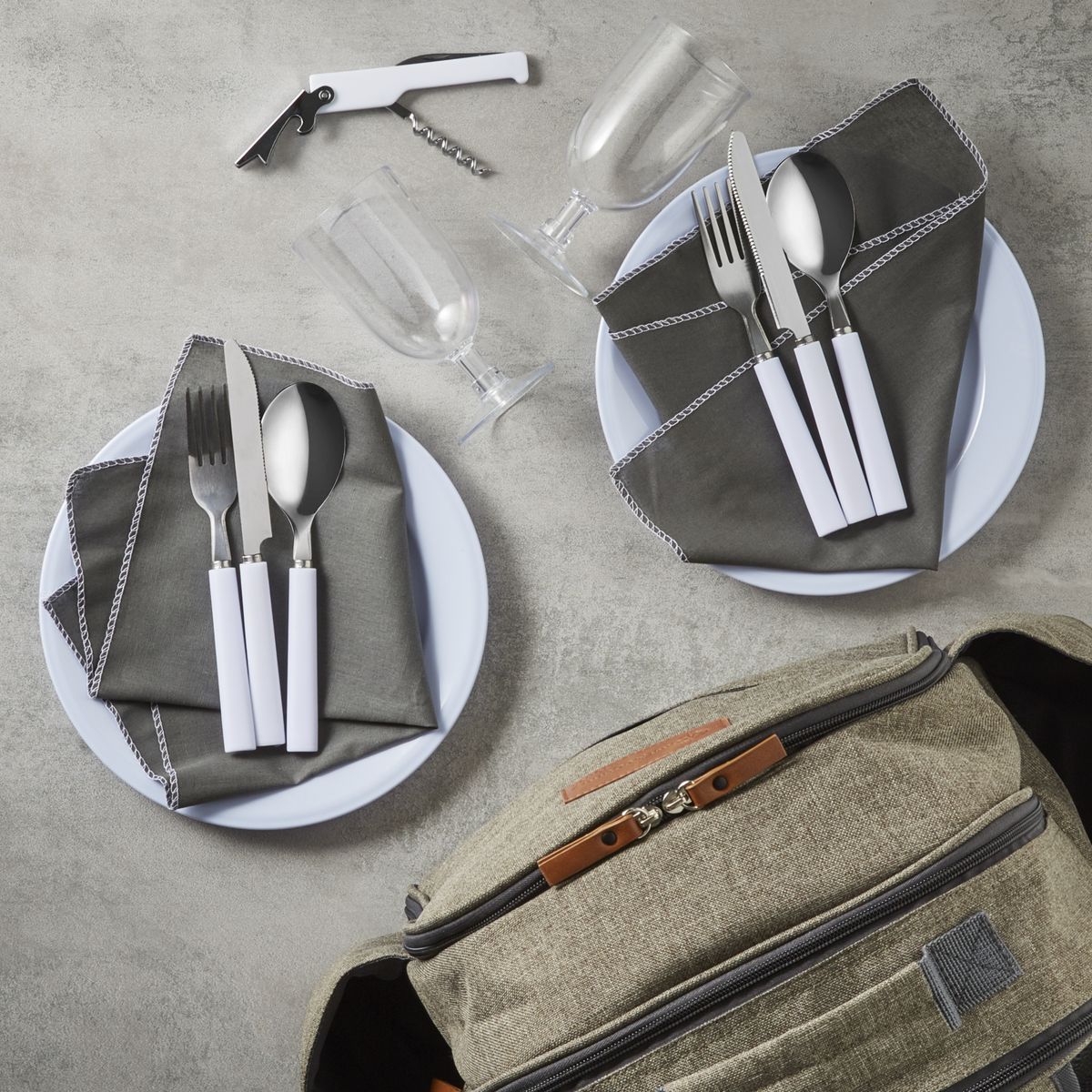 CC879023 Coast & Country by Tower 2 Person Filled Picnic Basket_F4.jpg