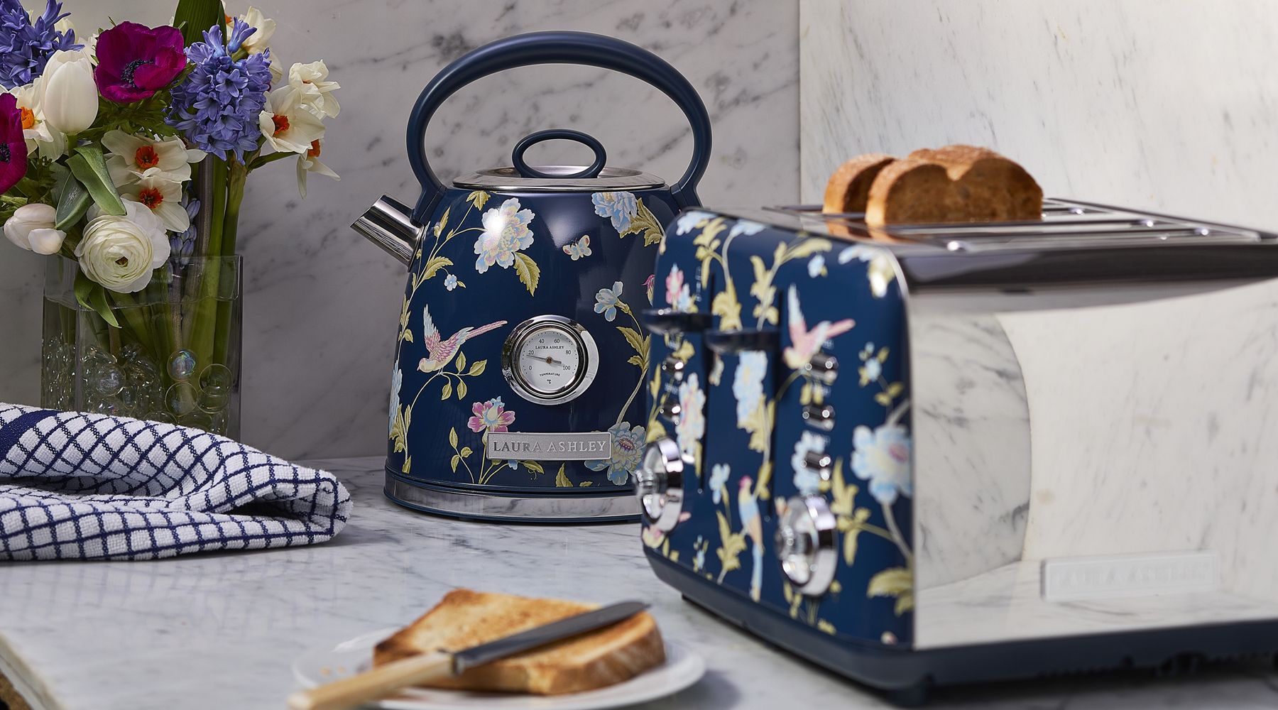 VQ - Laura Ashley SDA - Kettle Navy.jpg