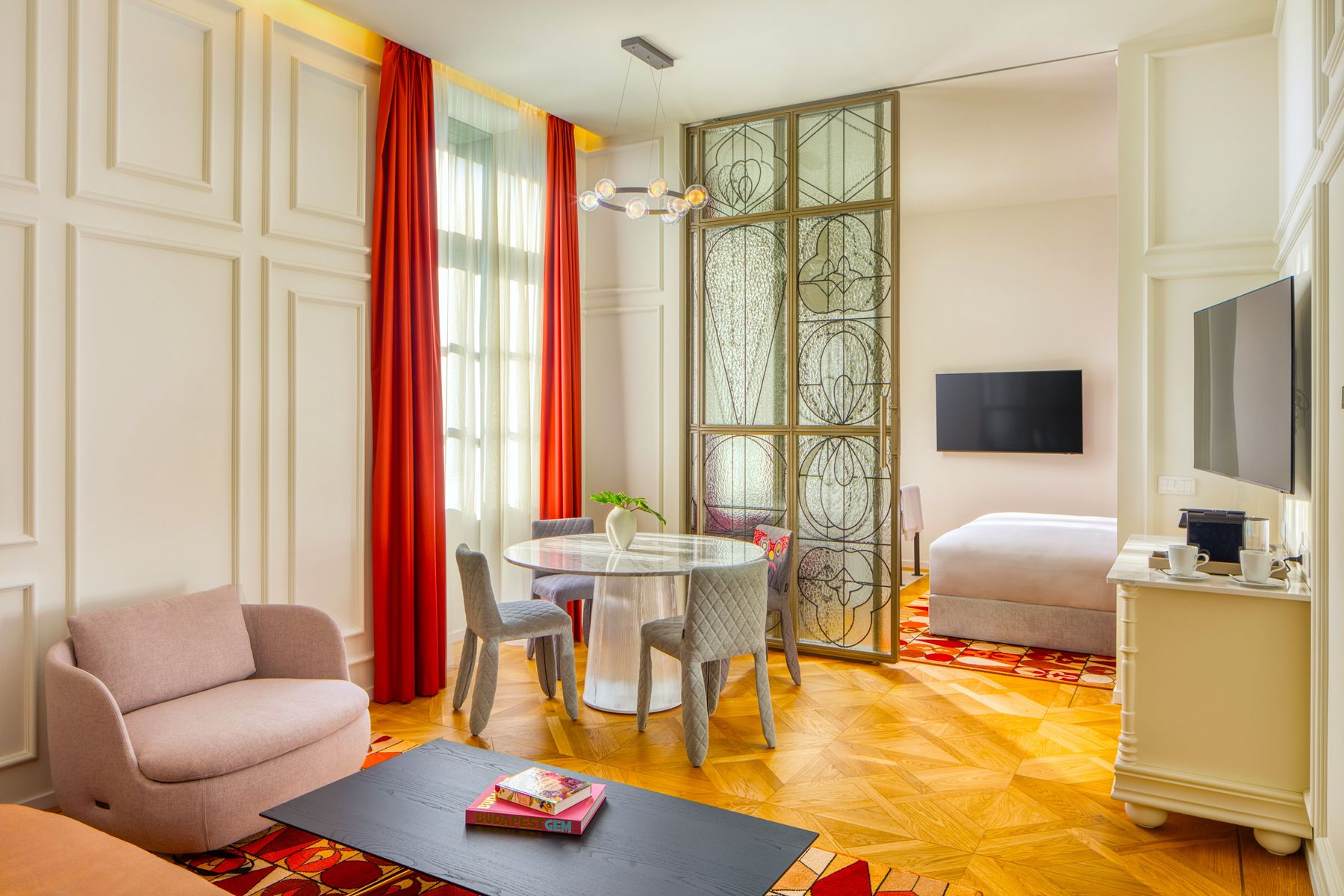 16_KIMPTON_BEM_BUDPEST_ROOM218B_2.jpg