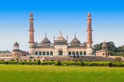 BaraImambaraLucknow_India_dreamstimem68148475.jpg