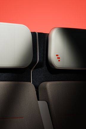 260803_EXS0002_SIT2_Mood_Lite_Gradient_Detail_Headrest_1440x2160.png