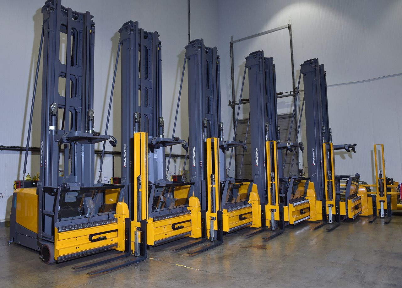 EKX 516 VNAs with a 14m lift height, complemented by the Jungheinrich fleet management system part of a newly installed fleet at Kammac.jpeg