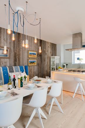 Perfect-Stays-Waterside-living-area-1.jpg