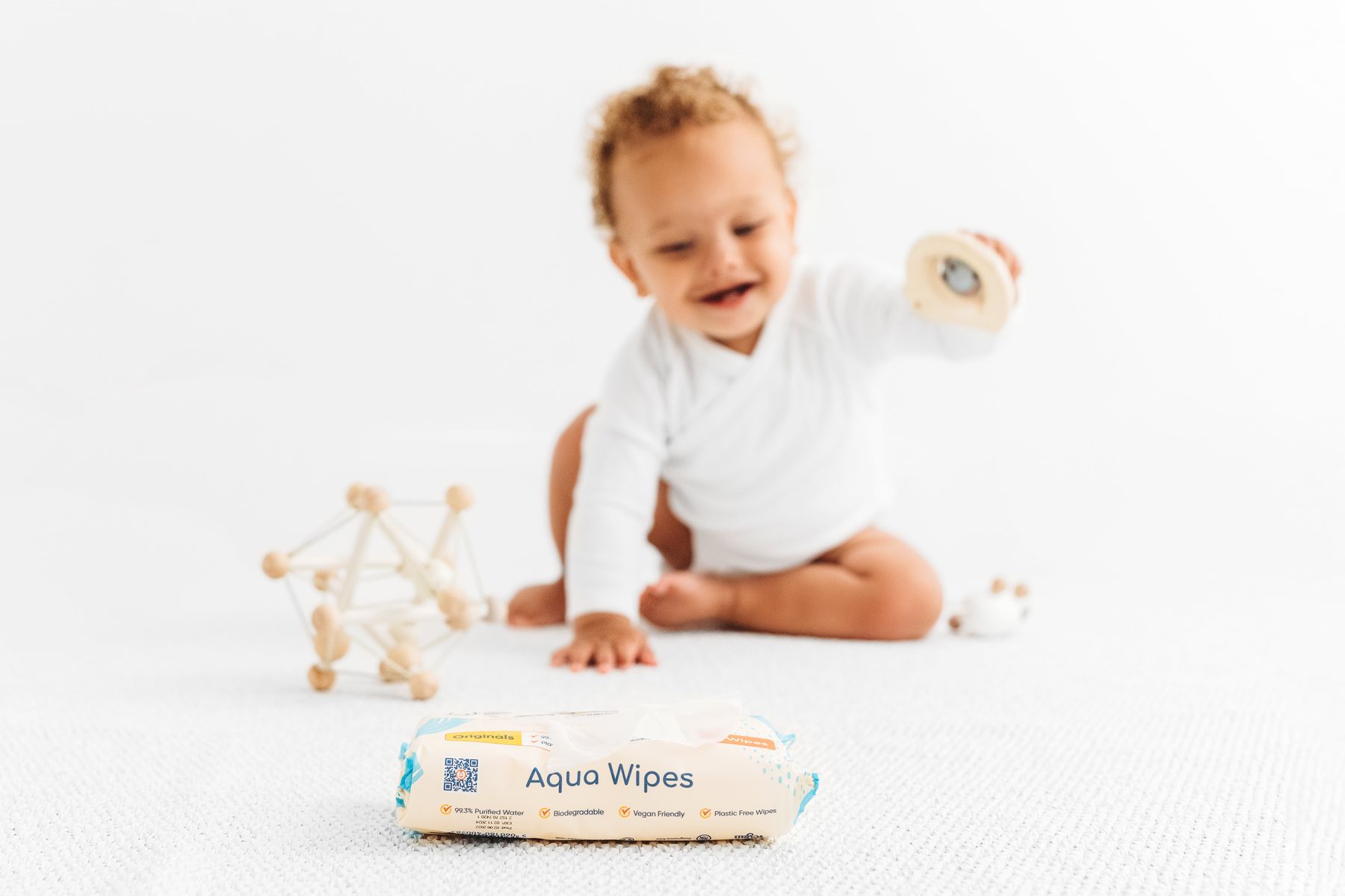 Aqua Wipes Originals clean and soothe with kindness.