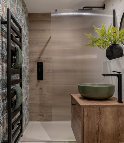 8mm | Wetroom | Panels