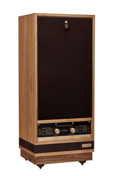 Classic Gold VIII SP 3Q grille on.jpg