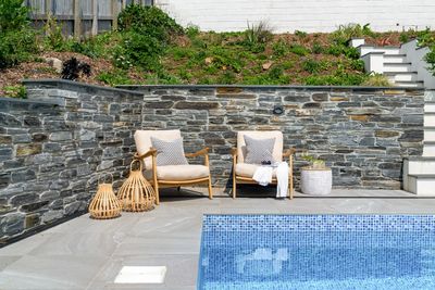 Perfect-Stays-Seathrift-swimming-pool-2.jpg