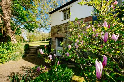 Perfect-Stays-The-Watermill-exterior-3.jpg