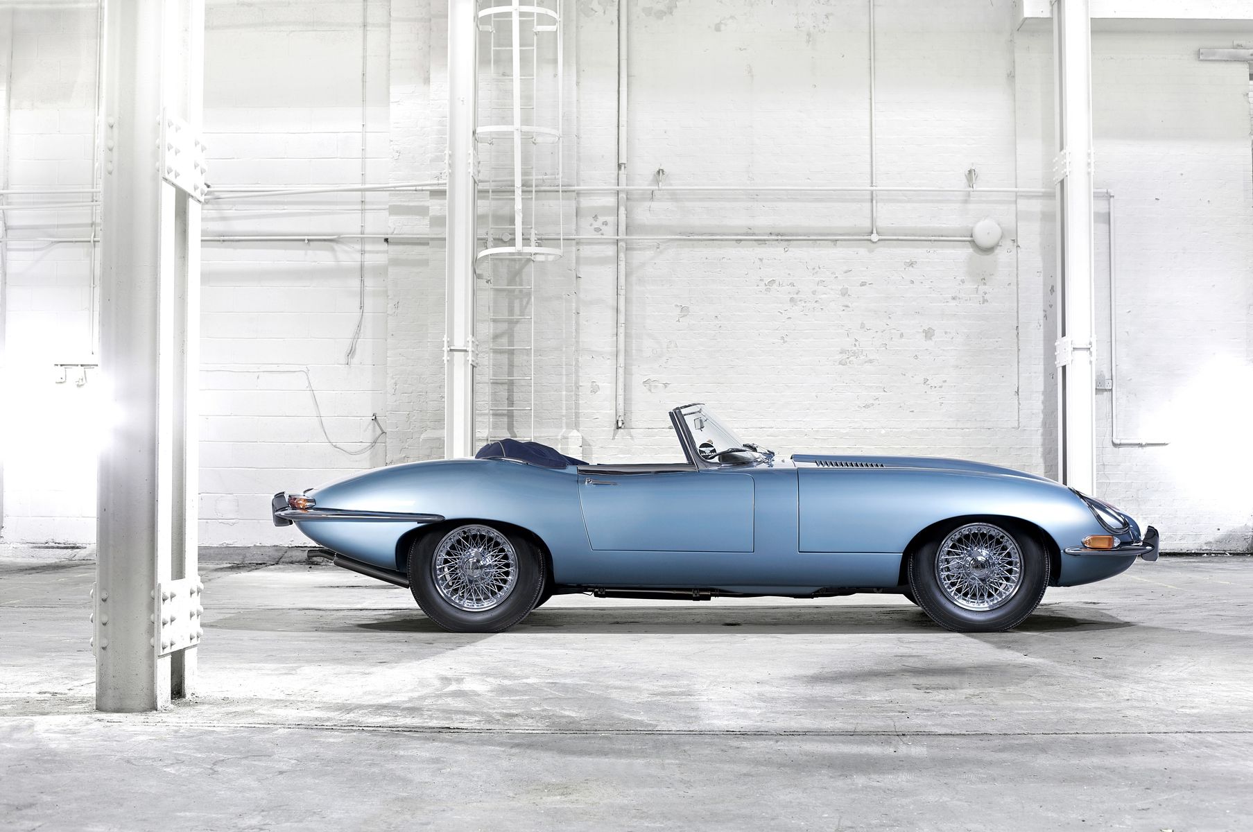 Jaguar E-type_Boundless.jpg
