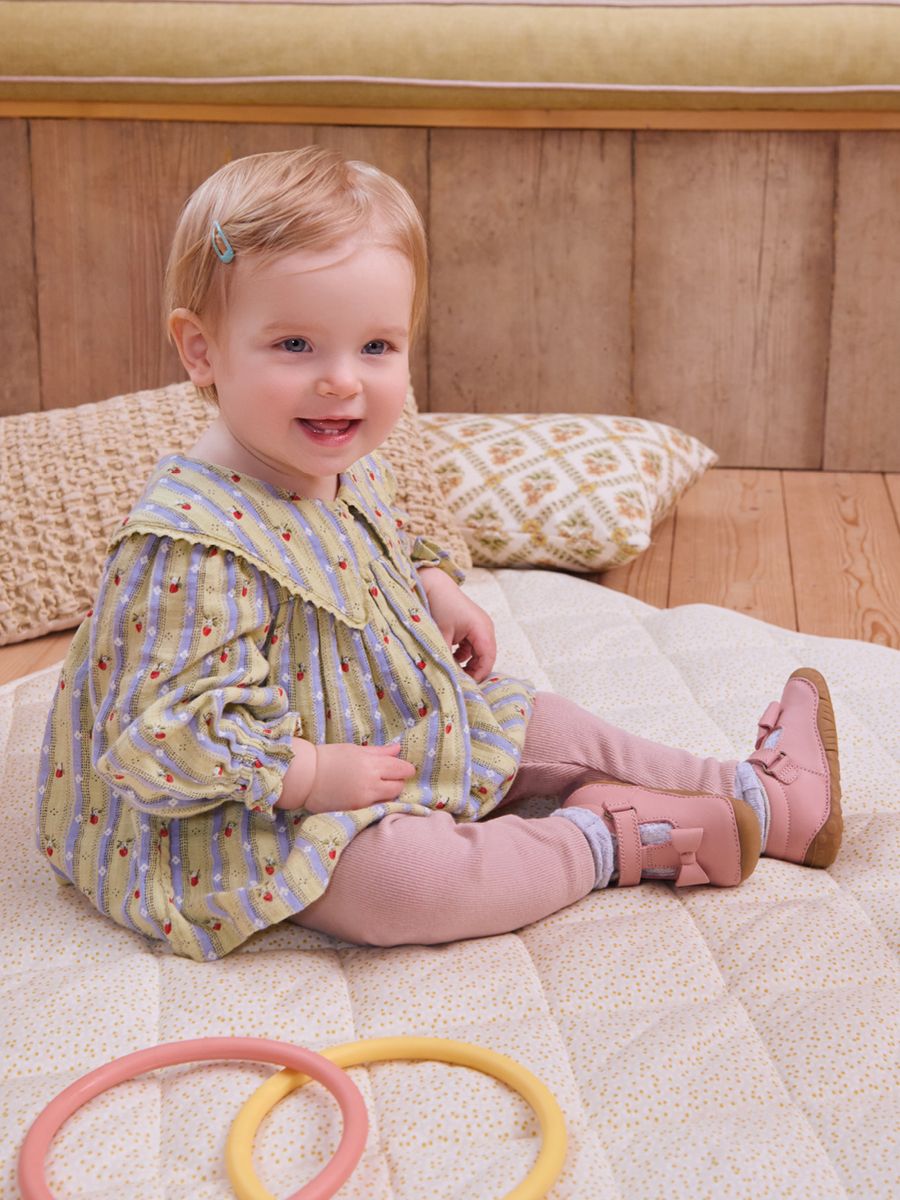 Wiggle, Dusky pink leather baby girls t-bar pre-walker shoes