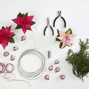 2022_poinsettia_04130_DIY_Floating_Wire_Christmas_Tree_01.jpg
