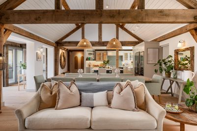 Perfect-Stays-Constantia-kitchen-2.jpg