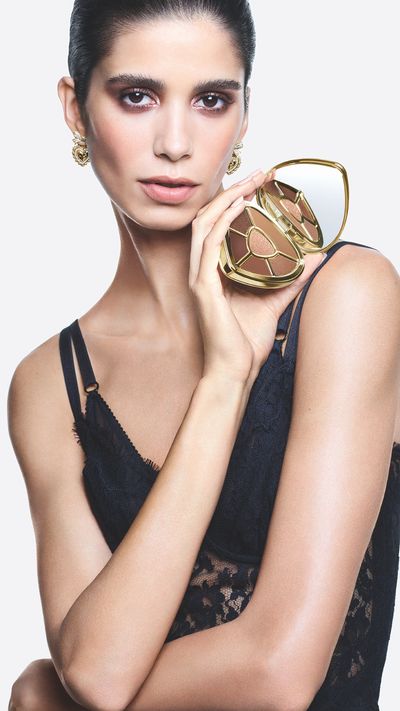 DG_MU25_FLAWLESS_LOOK_EC_NIGHT_LOOK_EVER_ICON_EYE_PALETTE_8056669923435_JPG_9_16_300DPI_CMYK.jpg