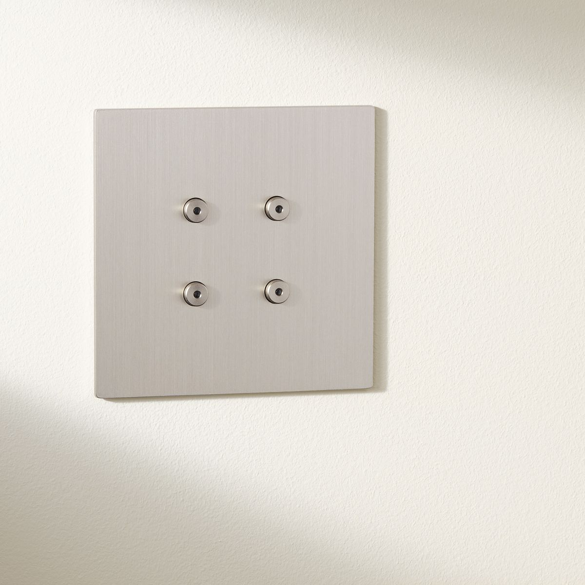 4G low-voltage keypad switches with LED, Roma finish