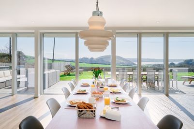 Perfect-Stays-Middle-Hobby-dining-1.jpg