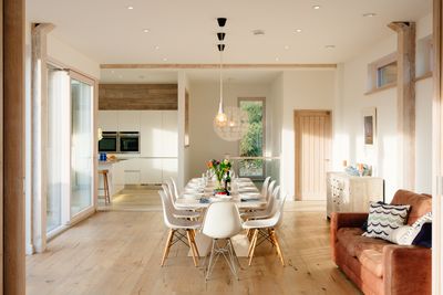 Perfect-Stays-Treasure-House-living-area-1.jpg