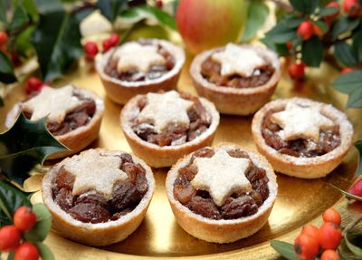 Angelic mince pies