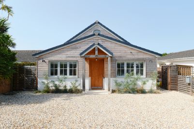 Perfect-Stays-Driftwood-exterior.jpg
