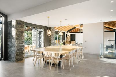 Perfect-Stays-Noordhoek-kitchen-4.jpg