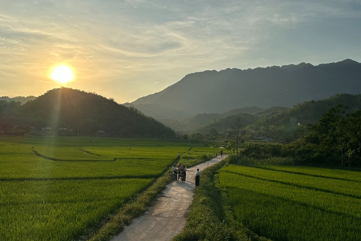 Mai Chau 2 Kate G Fam (1).jpg