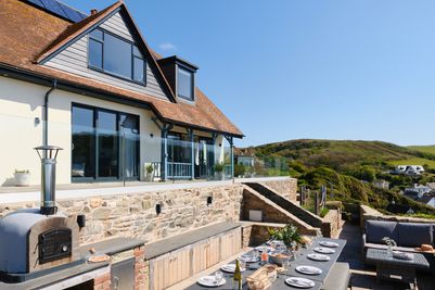 Perfect-Stays-Tamarisks-exterior-2.jpg