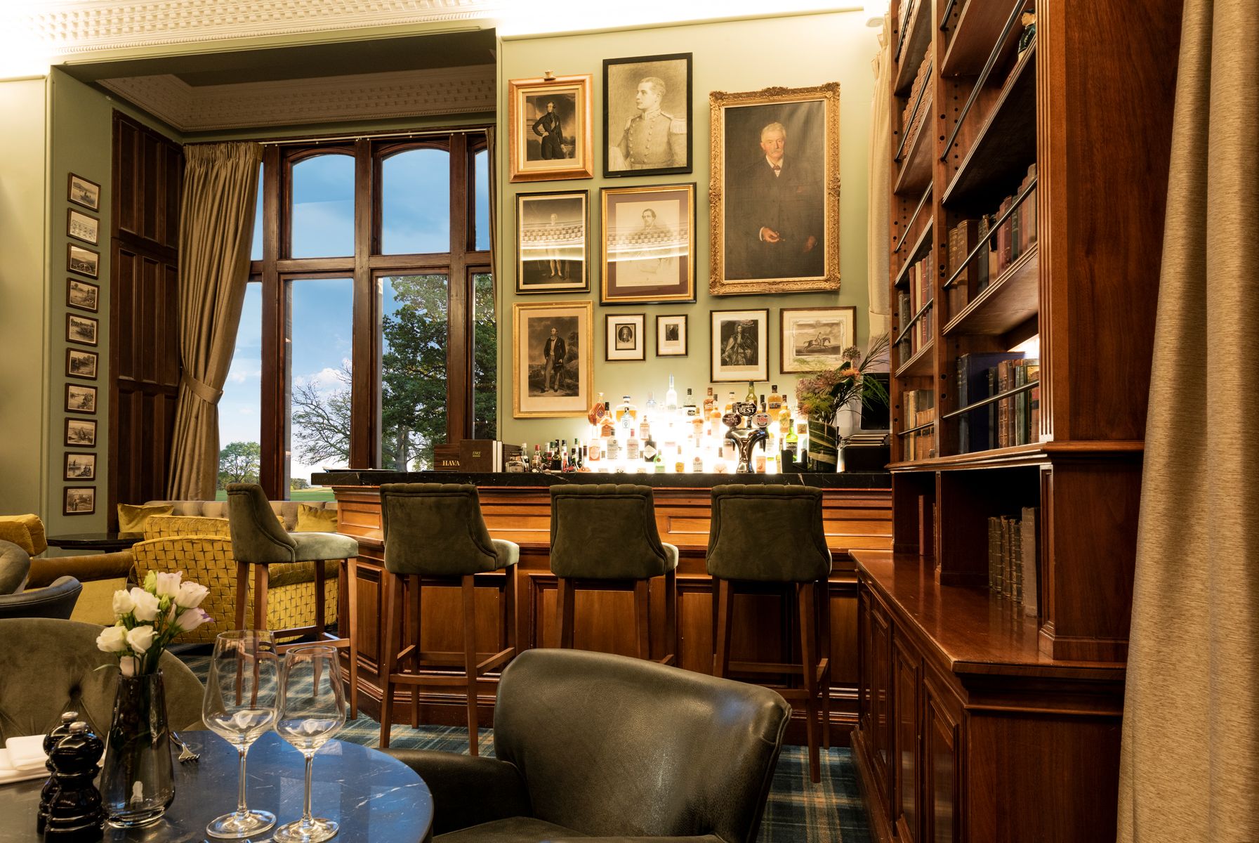 Bar 1745 1.jpg